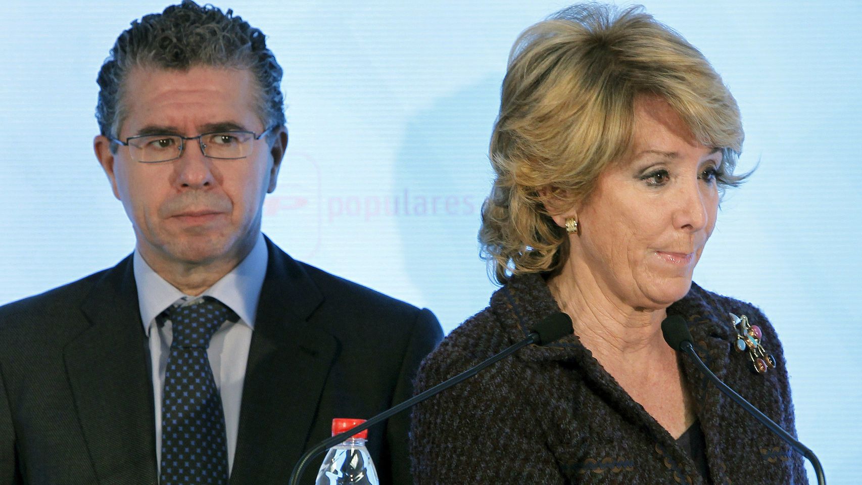 Francisco Granados y Esperanza Aguirre, en un acto en 2010.