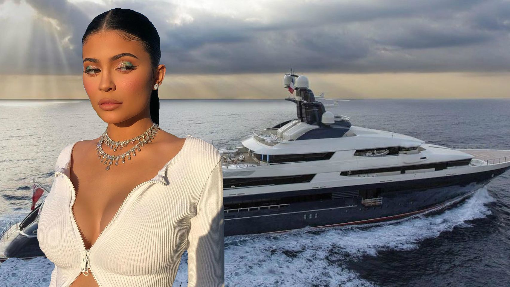 Kylie Jenner en un montaje de JALEOS frente al yate.