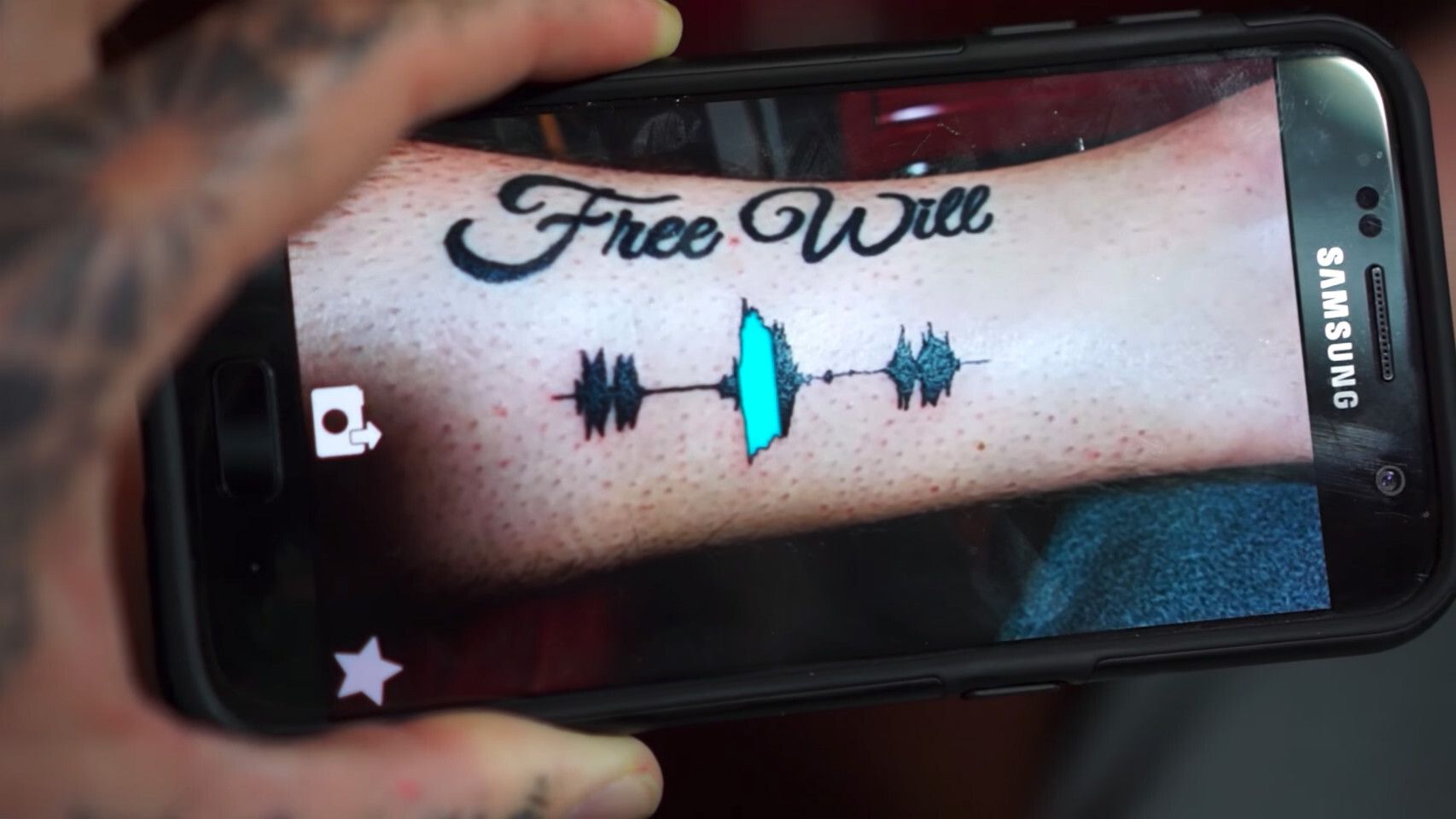 escuchar tatuaje