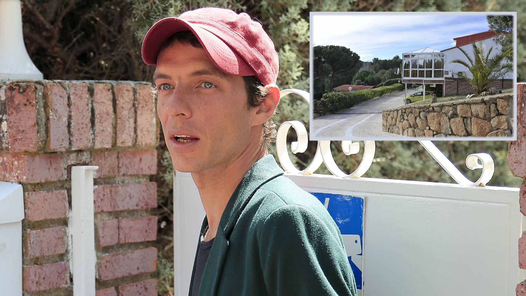 Camilo Blanes Ornelas junto a una imagen de la que ya es su casa legalmente.