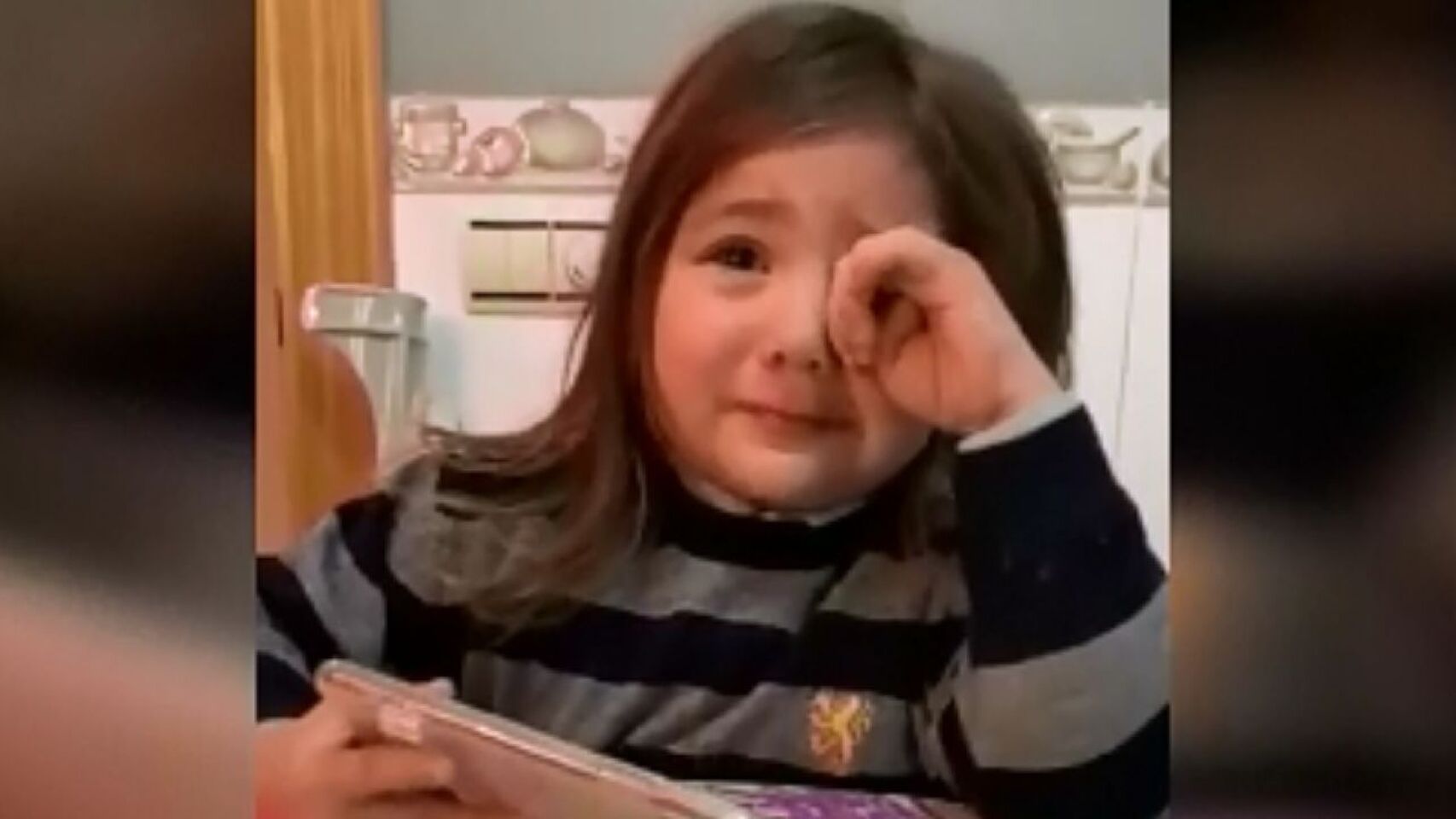 La hija de Chimy Ávila llora por la lesión de su padre