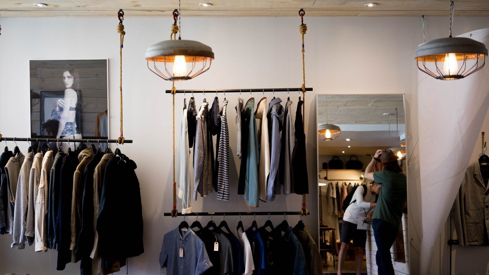 Imagen de archivo de una tienda de ropa.