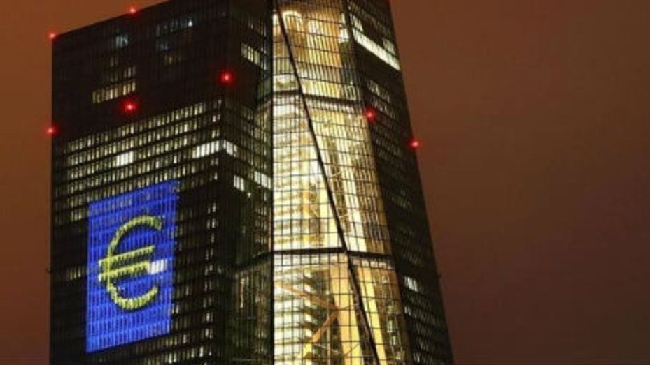 El desempleo en la eurozona es del 15% frente al 9,8% de la tasa de paro oficial, según BCE