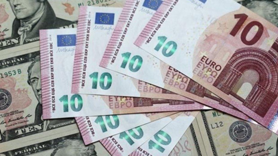 El euro escala a máximos de más de un año frente al dólar a la espera de la reunión del BCE