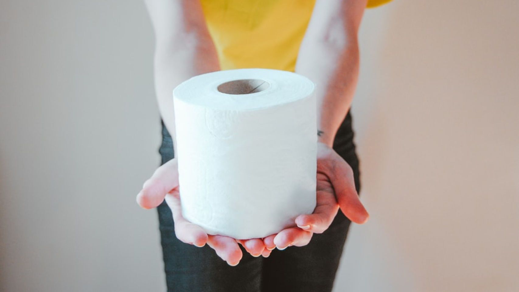 Rollo de papel higiénico.