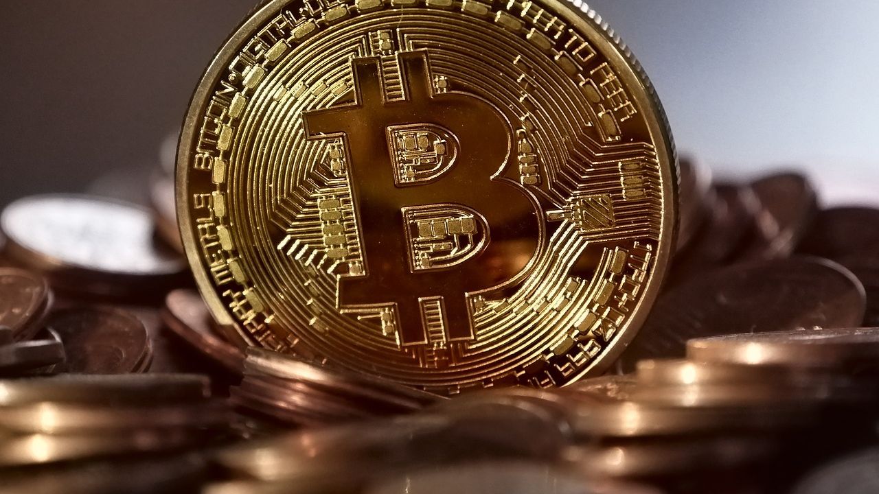 Imagen referencial sobre la tributación de las criptomonedas.