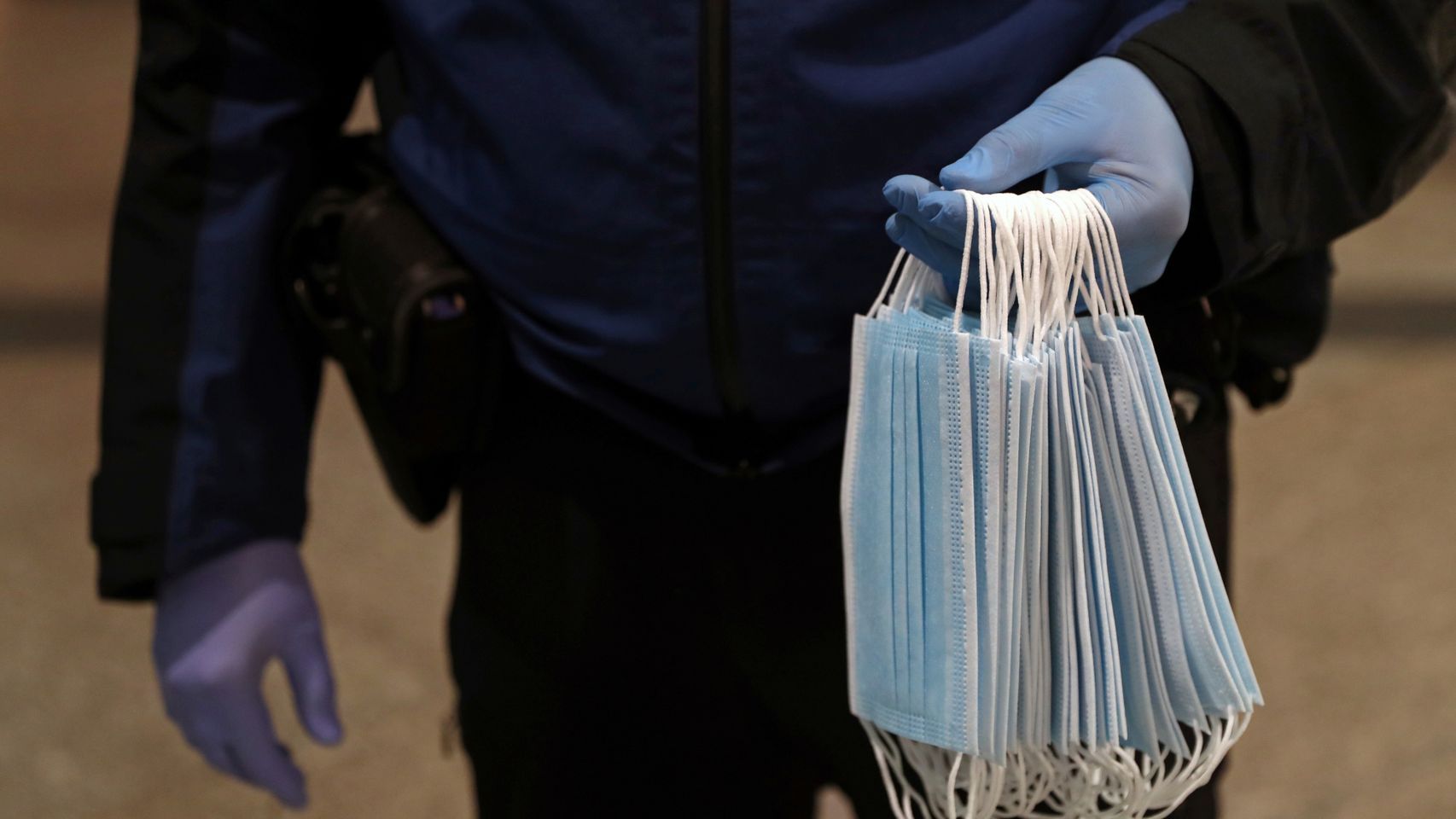 Un hospital italiano con la zona destinada a los pacientes de coronavirus delimitada.