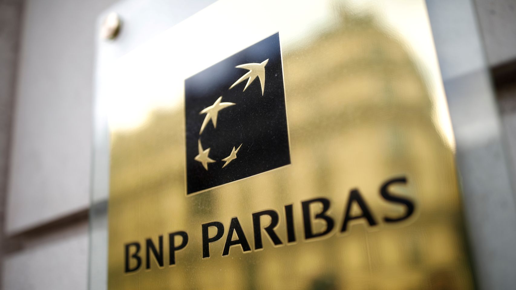 Rótulo en una sucursal de BNP Paribas.