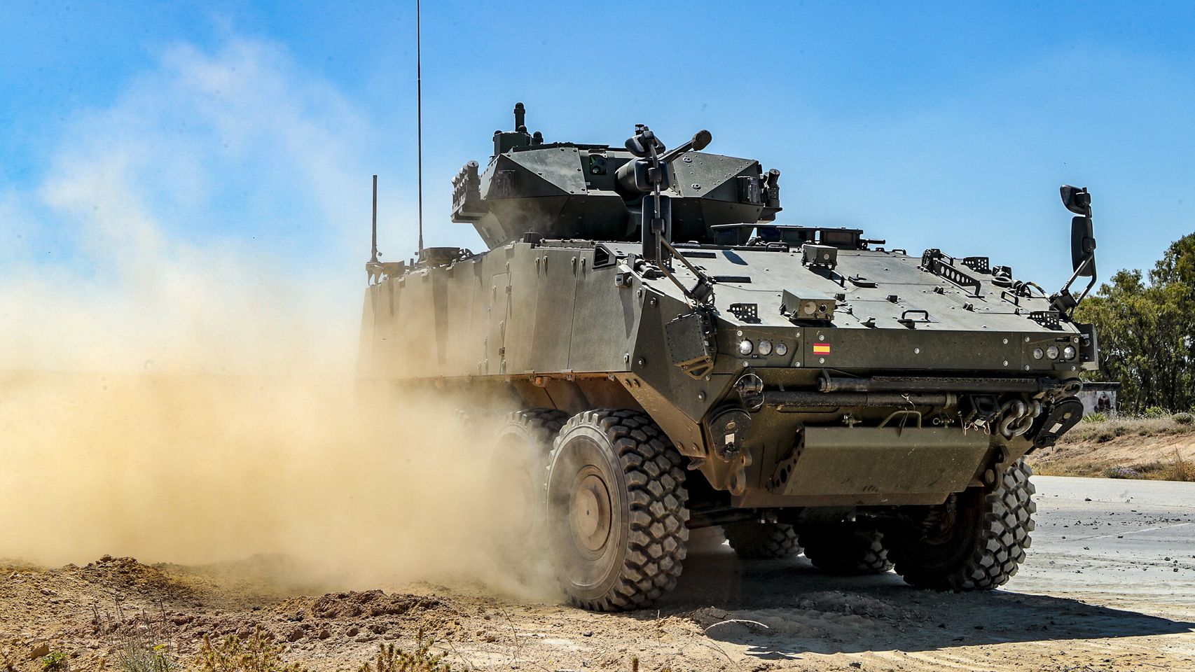 Tres nuevos blindados 8×8 Dragón del Ejército de Tierra debutarán en la parada militar del 12 de octubre