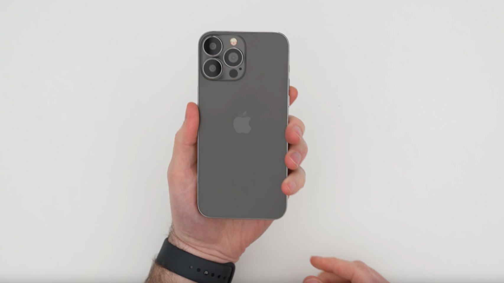Una maqueta del iPhone 13 Pro Max