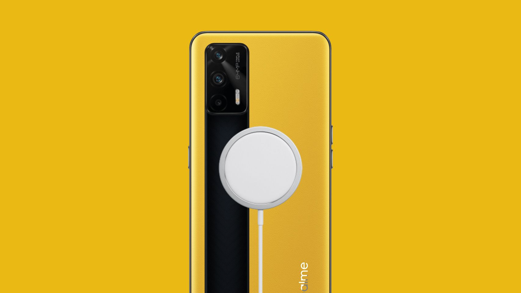 Realme GT con un cargador MagSafe.