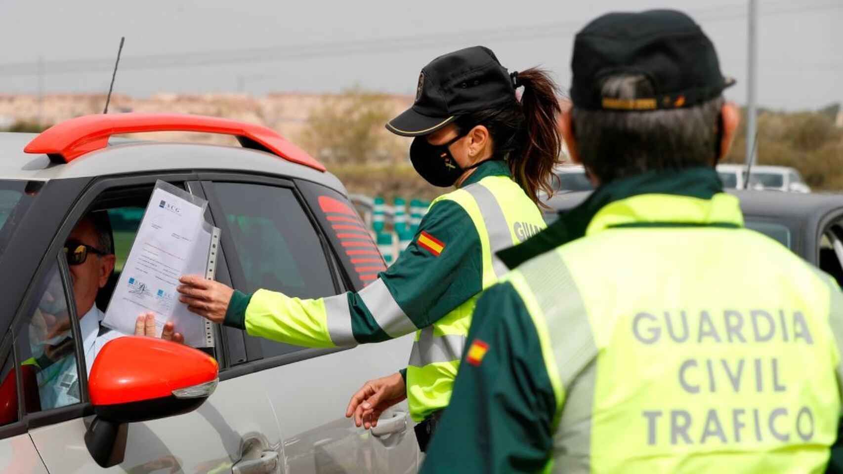 La nueva multa de la DGT para después del verano: 100 euros por adelantar de forma indebida