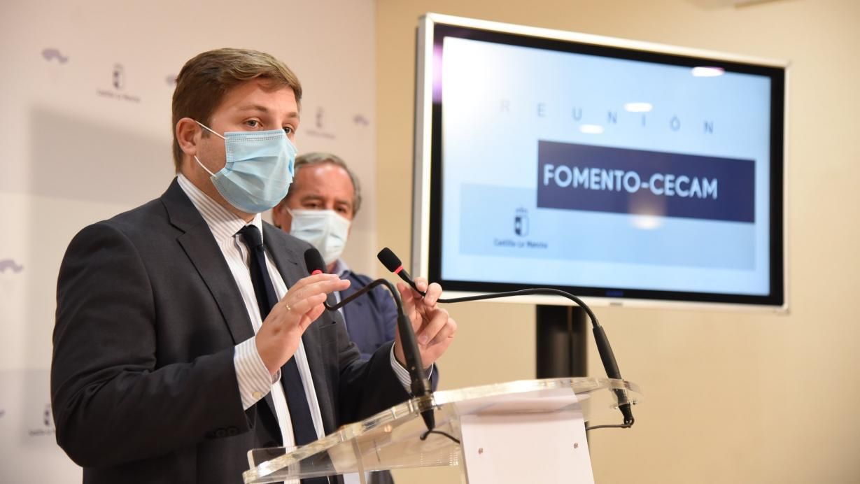 Hernando hace partícipe a los empresarios de sus tres grandes proyectos para Castilla-La Mancha