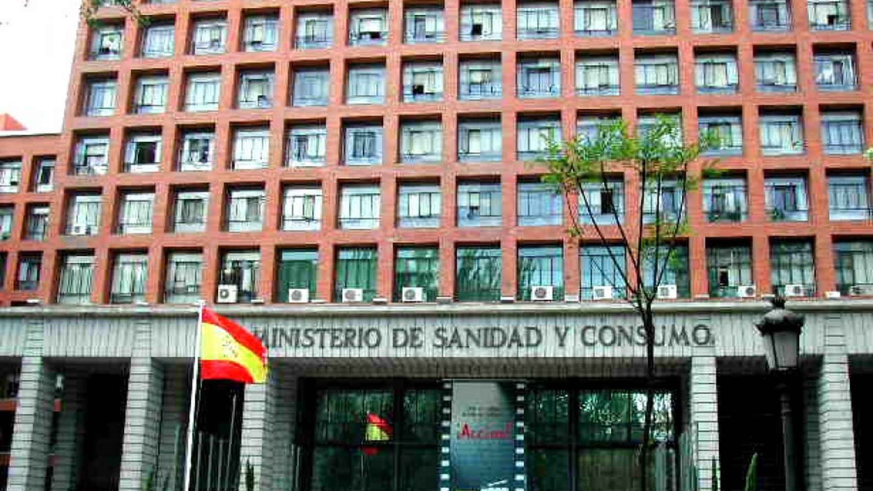 Fachada del Ministerio de Paseo del Prado en el que se encuentran las carteras de Igualdad, Sanidad y Consumo.