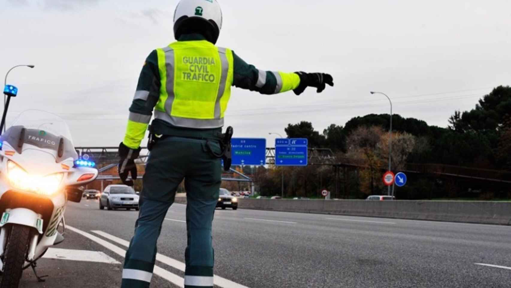 Imagen de archivo de un agente de la Guardia Civil de Tráfico.