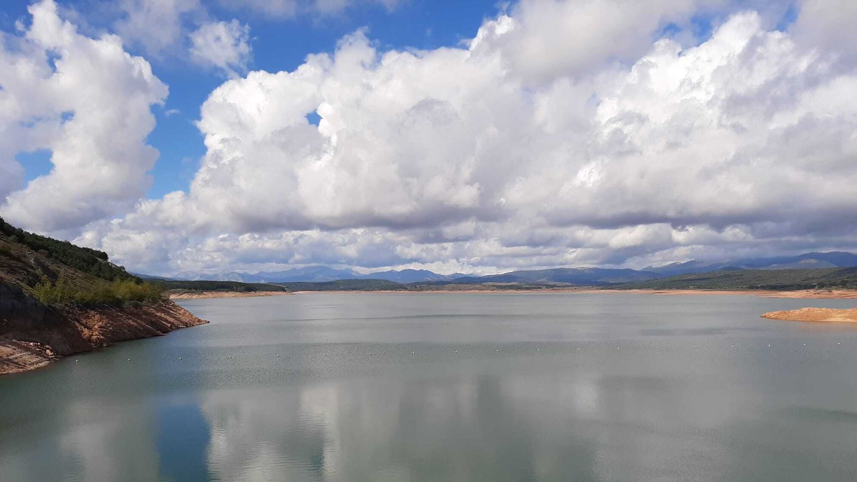 Embalse de Aguilar de Campoo, en Palencia