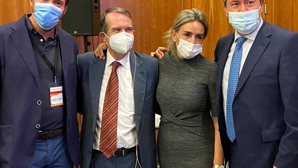 Tolón expone los objetivos de los ayuntamientos para alcanzar la sostenibilidad