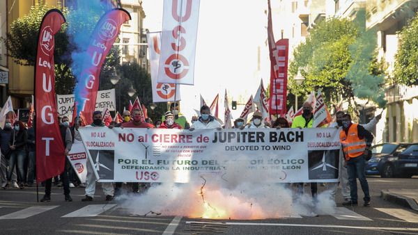 Trabajadores de Jupiter Bach se manifiestan en León