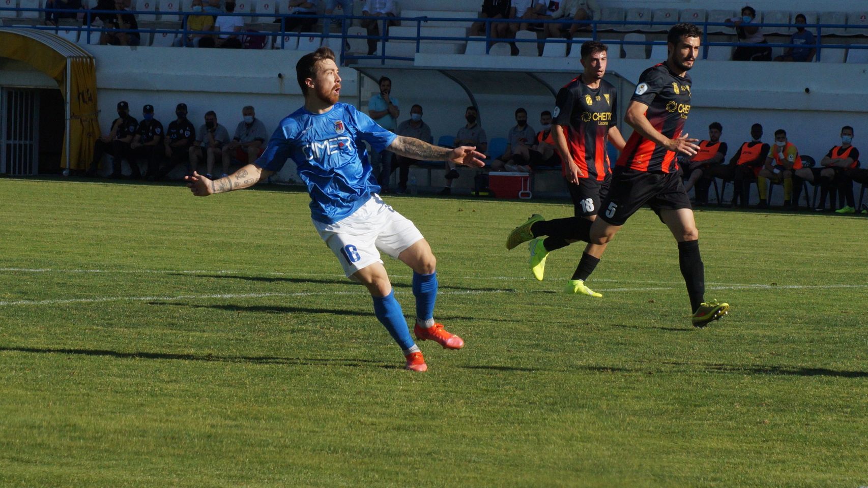 Cristian Ripoll con el Almansa. Foto: balonparado.es