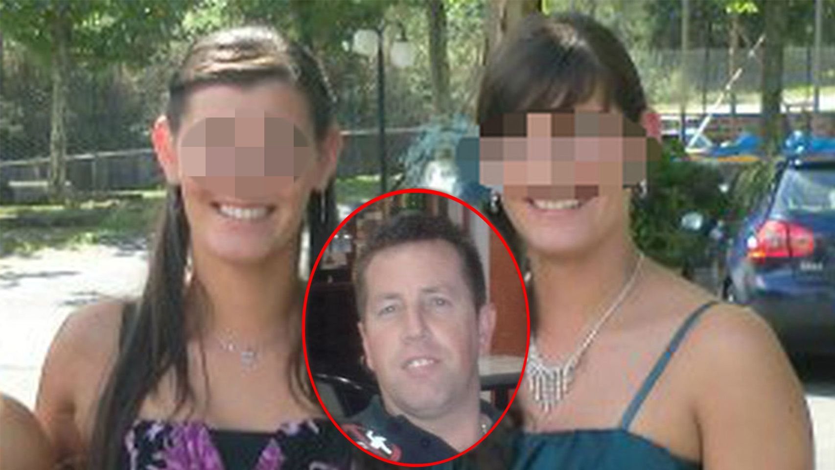 La exmujer de El Chicle (izquierda), junto a su hermana gemela, que le ha denunciado por una agresión sexual.