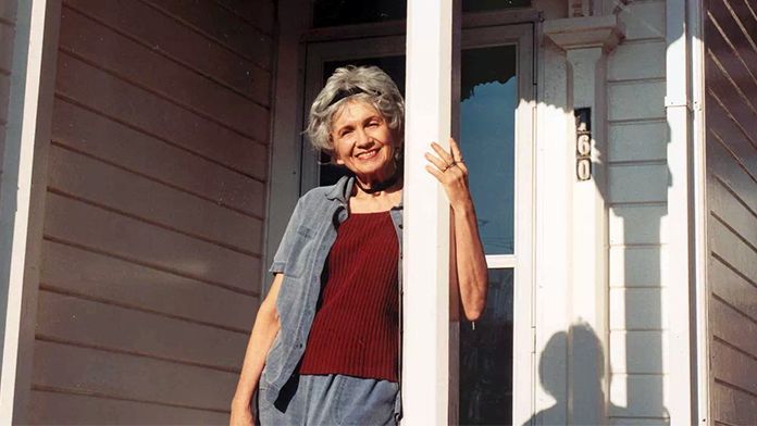 Alice-Munro