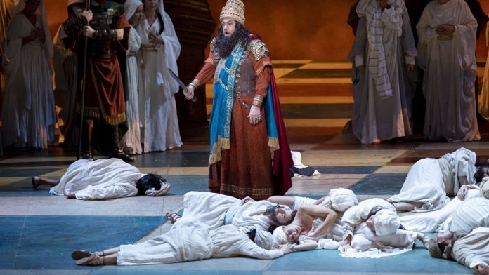 'Nabucco'. Foto: Miguel Lorenzo / Mikel Ponce / Les Arts