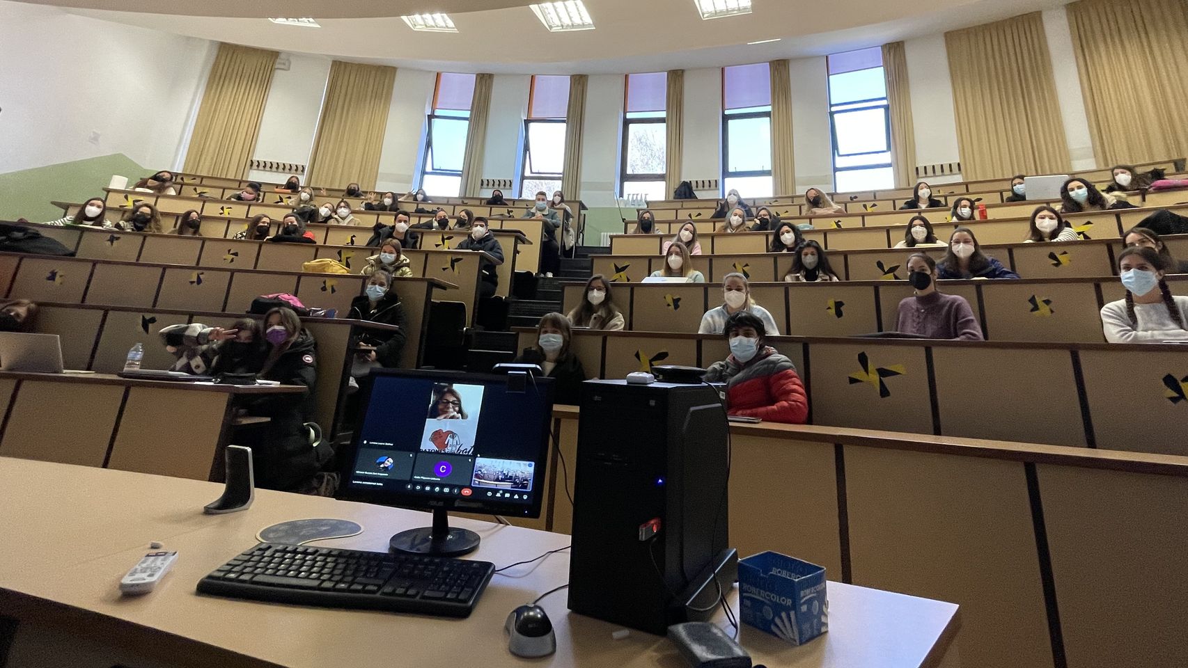 Alumnos que han promovido la campaña solidaria