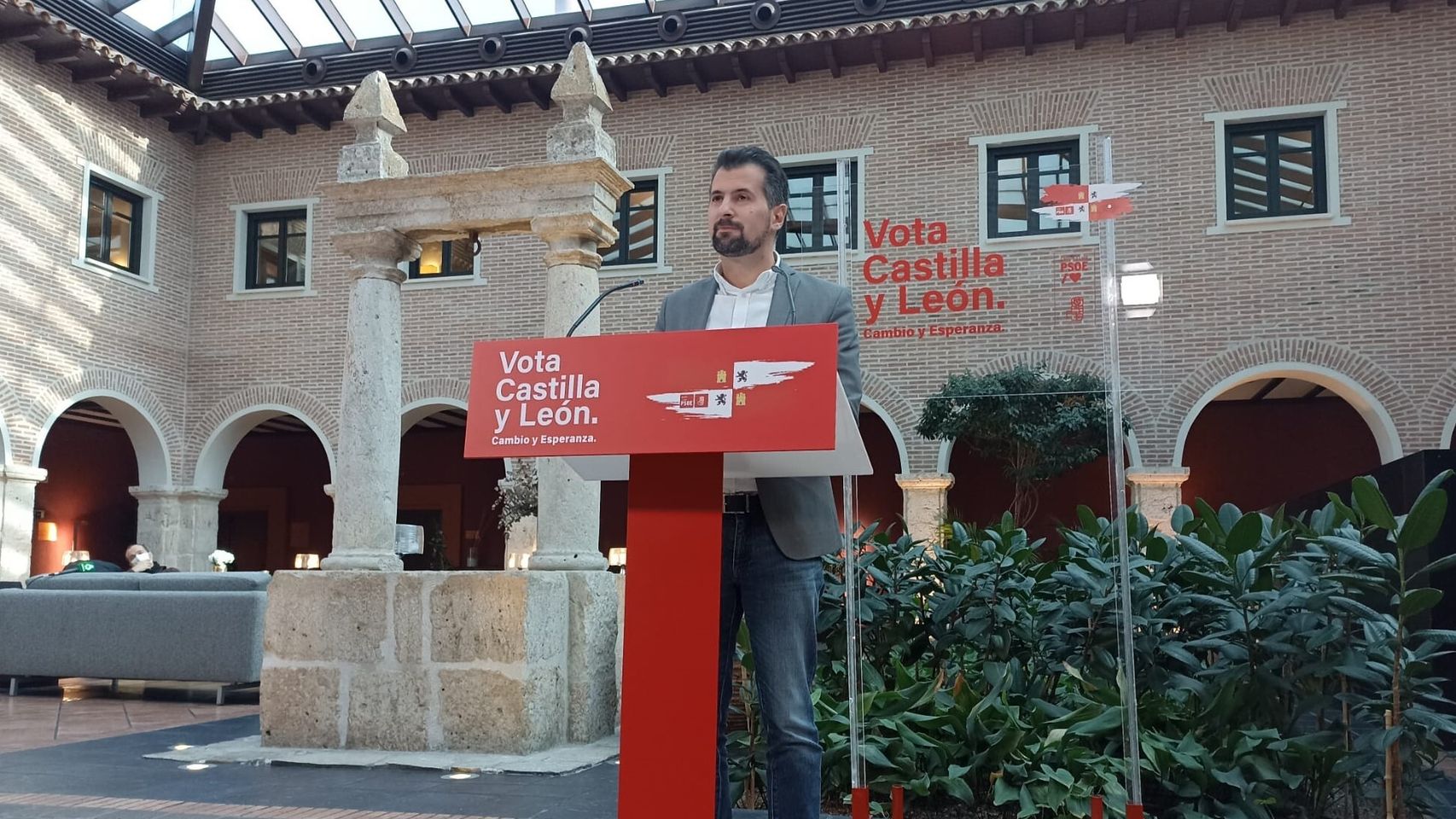 Luis Tudanca durante su comparecencia para valorar la campaña electoral