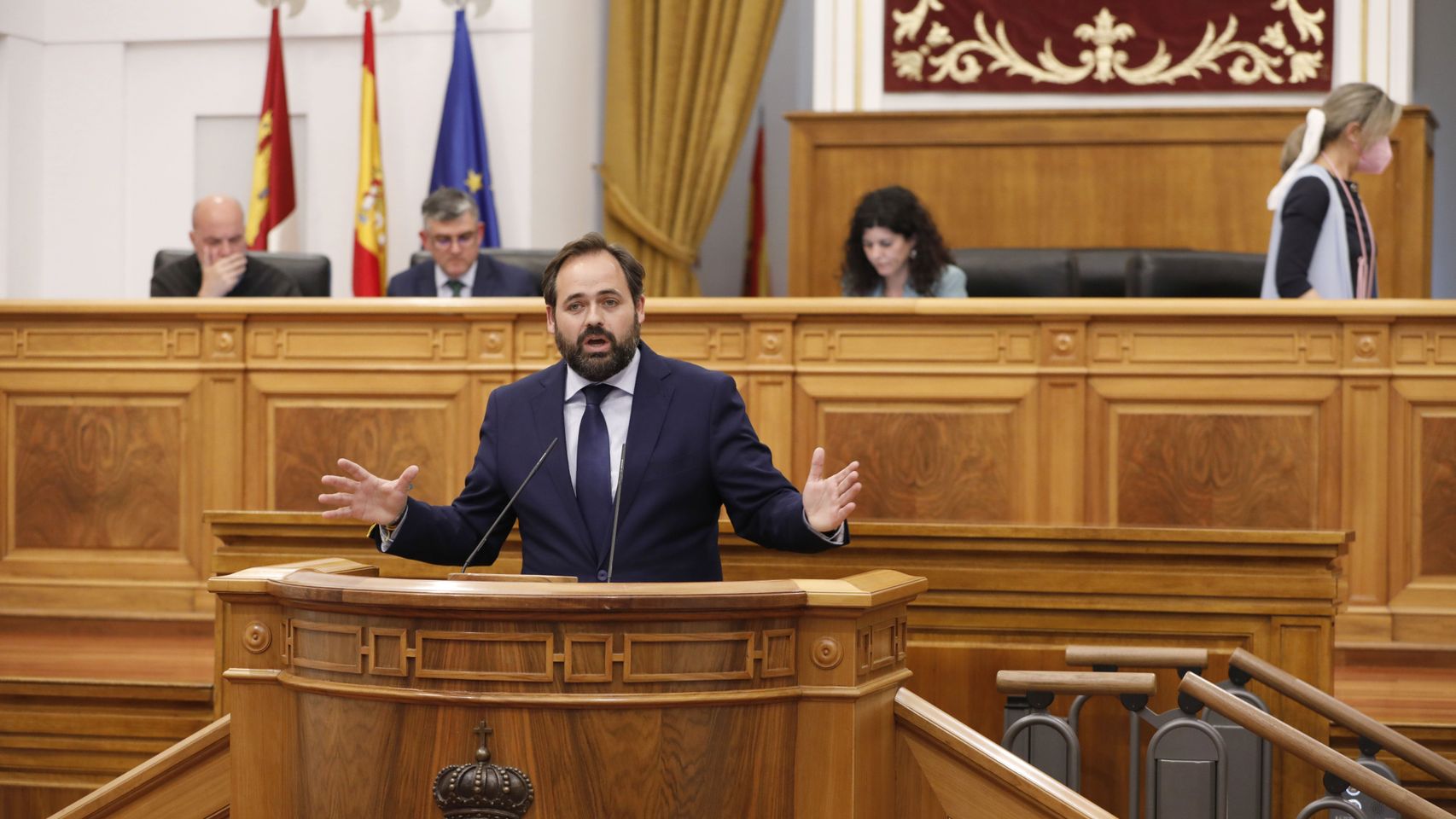 El presidente del PP en Castilla-La Mancha, Paco Núñez, durante el pleno celebrado en las Cortes.