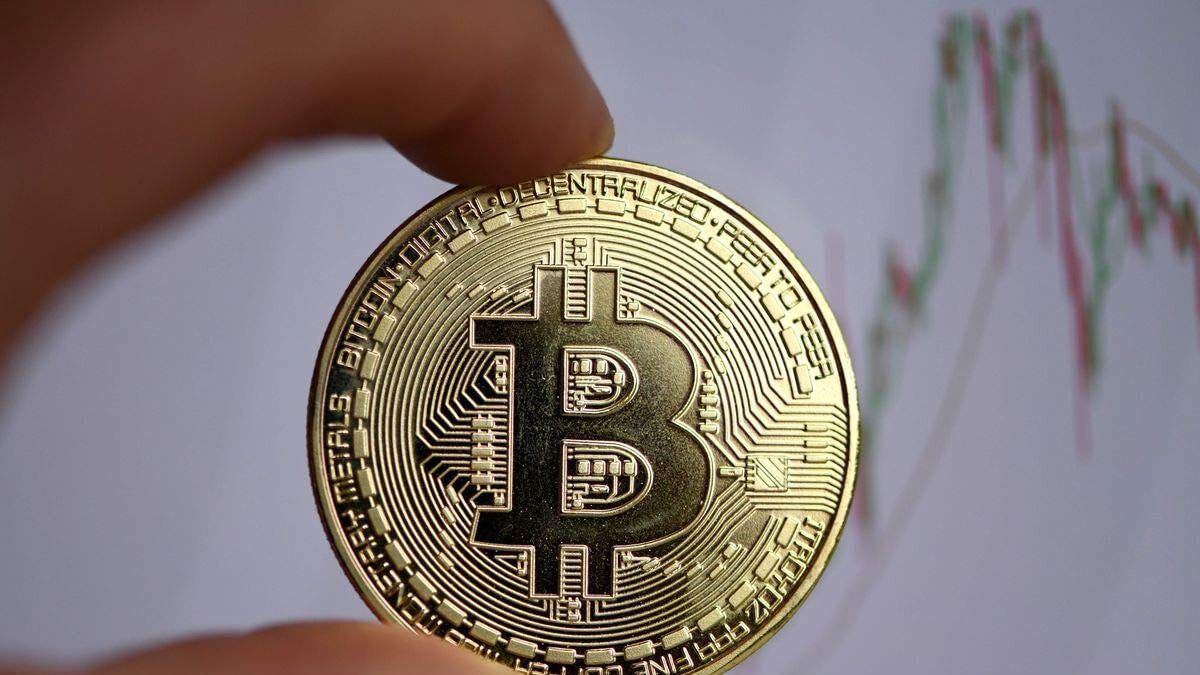 Una moneda de bitcoin.