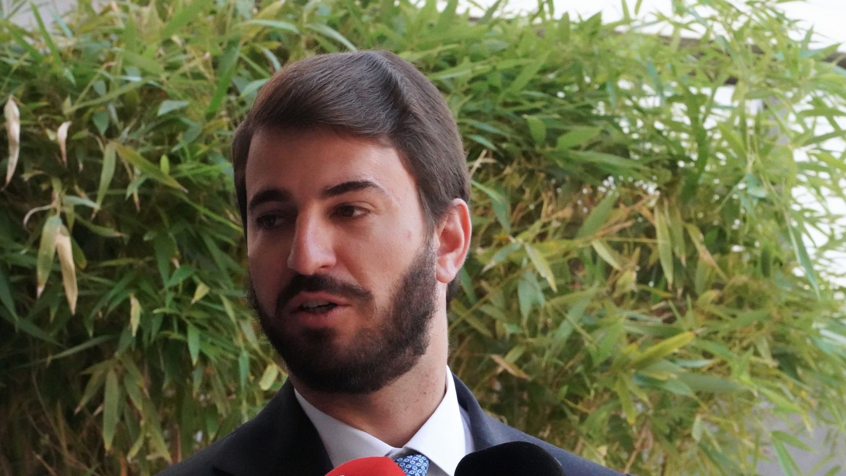 El vicepresidente de la Junta, Juan García-Gallardo, en la visita de este jueves al Benito Menni.