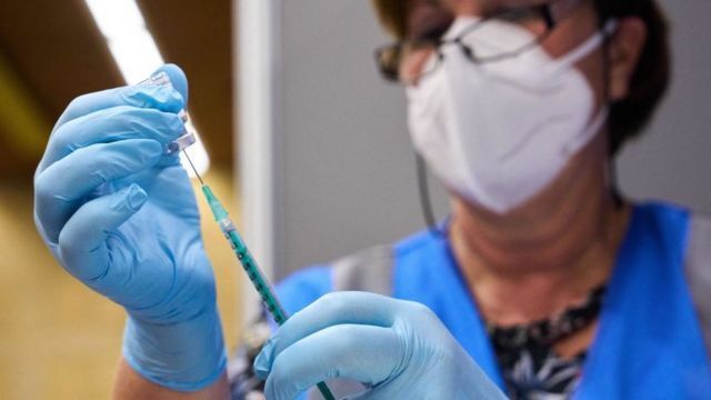 Así son los pacientes de riesgo citados por la Sanidad valenciana para la vacuna contra la viruela del mono